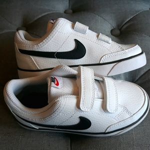 New Nike Capri 3 LTR Sneakers Toddler Size 10C